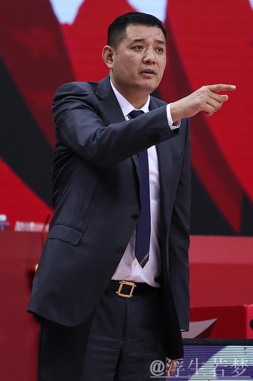 巩晓彬自述:中国男篮的逍遥王,打球洒脱又热血! 巩晓彬自述:中国男篮的逍遥王,打球洒脱又热血!